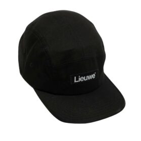 Lieuwe Night Cap Black - Classic 5-panel design with a flat visor for a timeless look.
